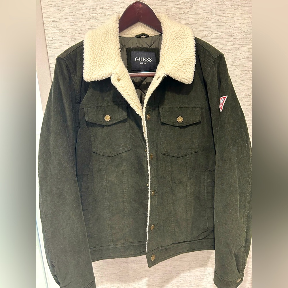 Guess corduroy, lined bomber type jacket in olive color with snap closures